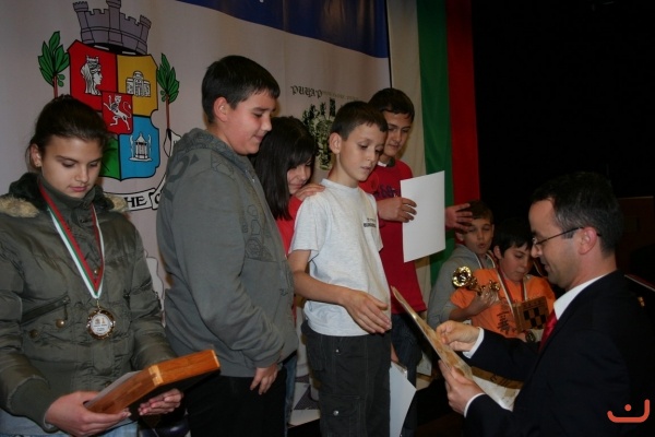 ЗЛАТНА ПЕШКА 2010
